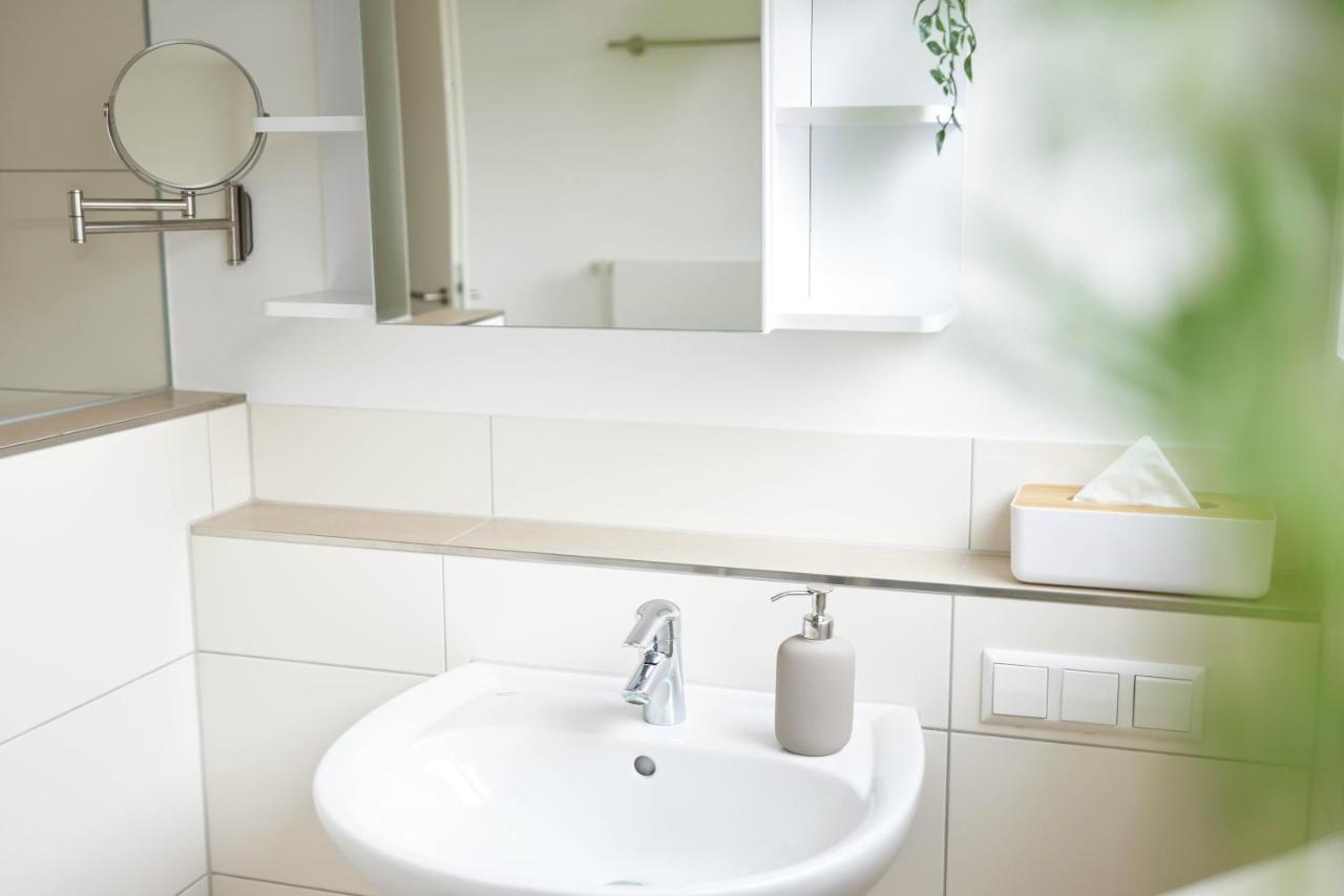 Ajko Homes - Design Apartment - Parkplatz - Balkon - Netflix - 6 Pers Walldorf  Kültér fotó